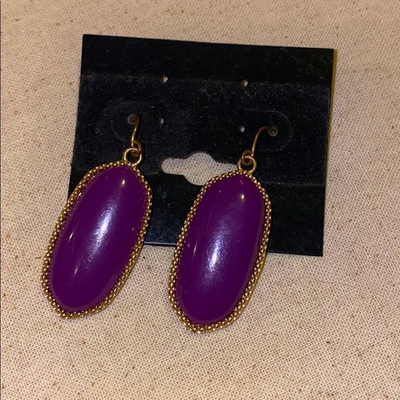 Jewelry - Purple dangle earrings 1 inch jewel gold metal​